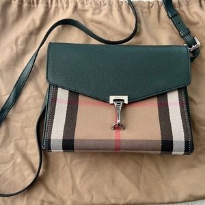 Burberry  Macken bag